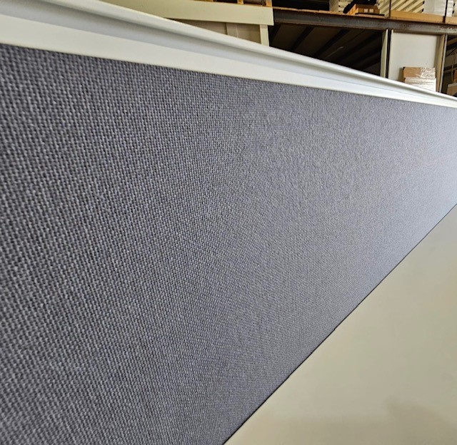 B STOCK - 4 Seat Back to Back Workstation including screens